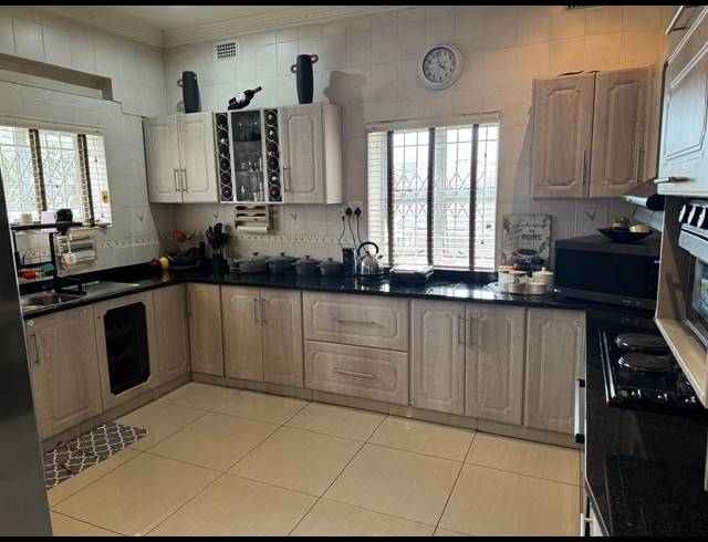 4 BEDROOM HOUSE FOR SALE IN NORTHDENE